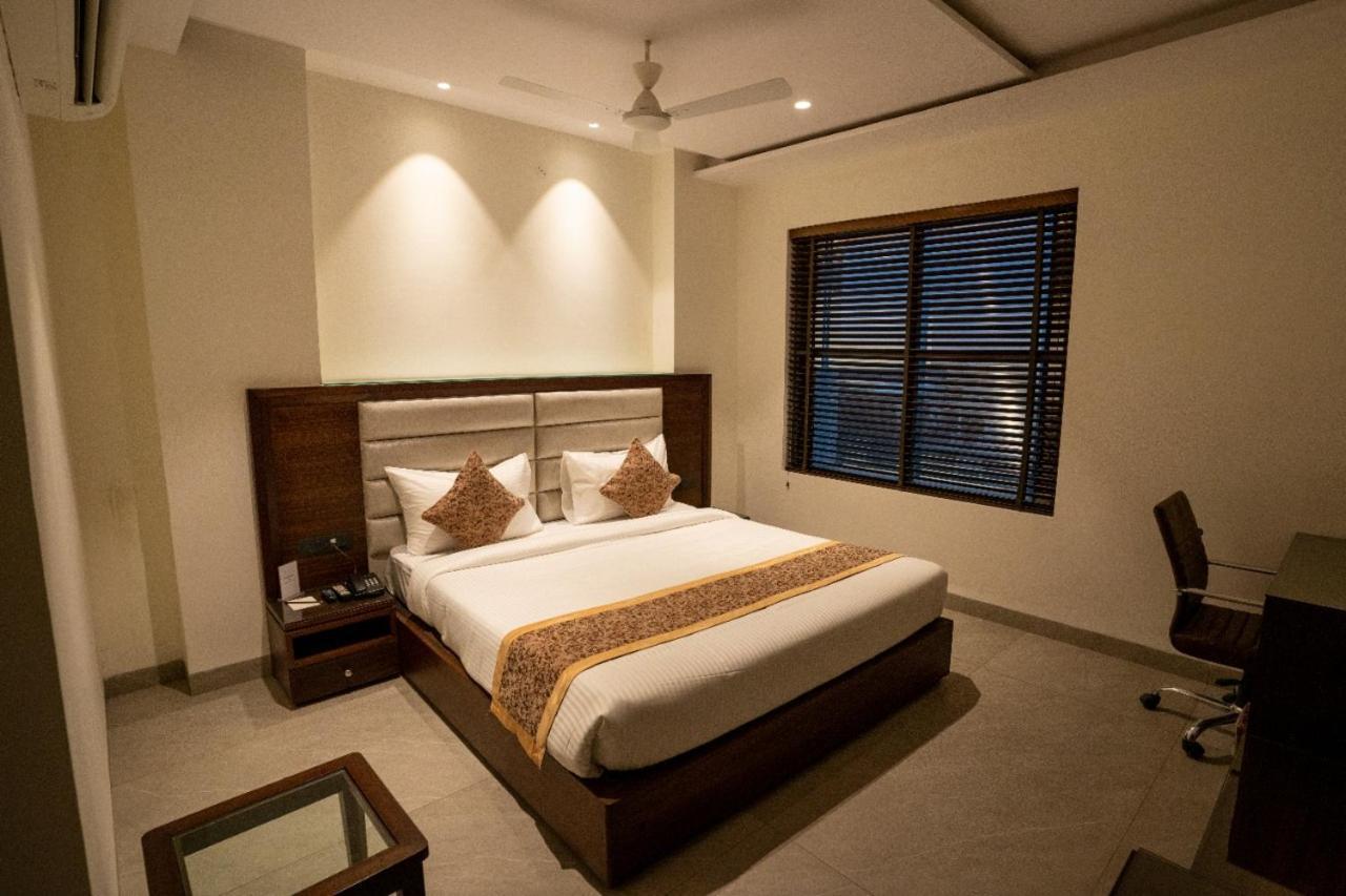 Hotel Smily Ludhiana Exterior foto