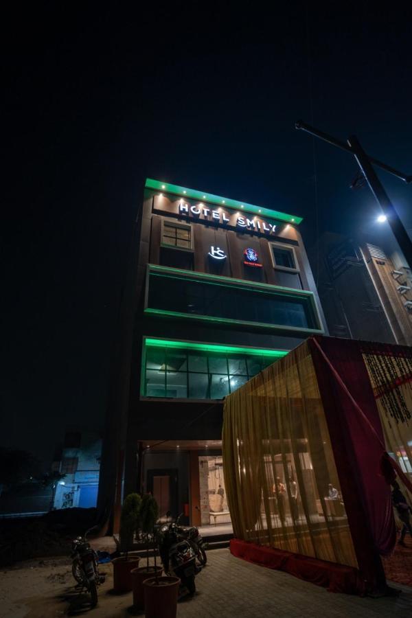 Hotel Smily Ludhiana Exterior foto